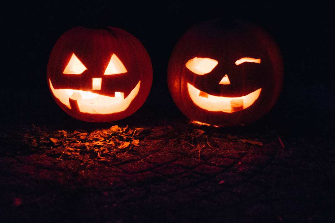 Best Halloween  Date  Night Ideas  for Adult Couples 